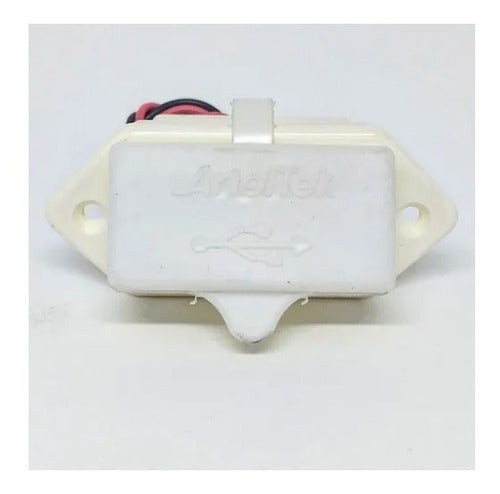 Carregador Usb Náutico Arieltek C/ Iluminação Quadrado Branco
